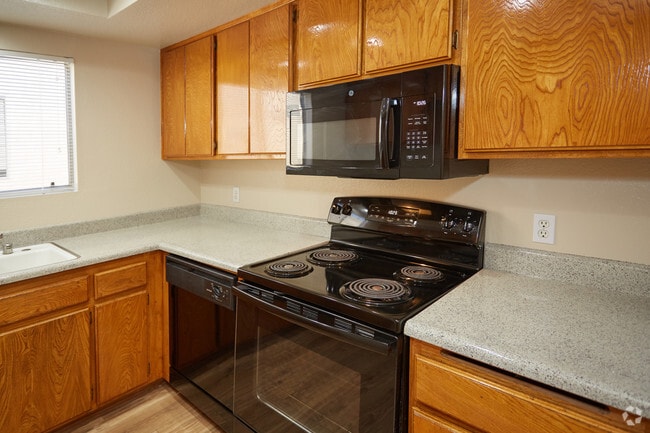 Tamarack Gardens Apartments