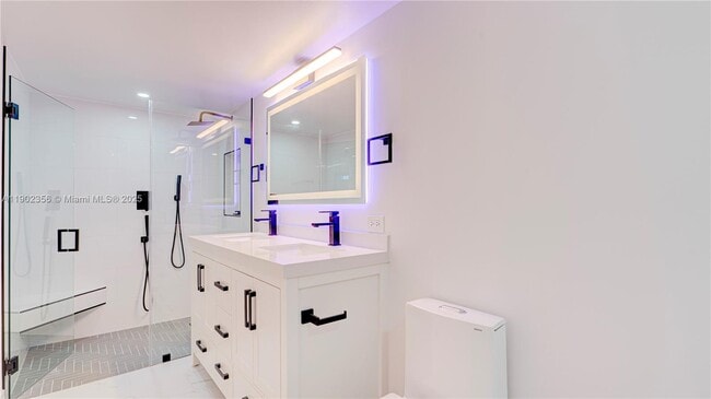 Photo - 933 NE 24th Ave