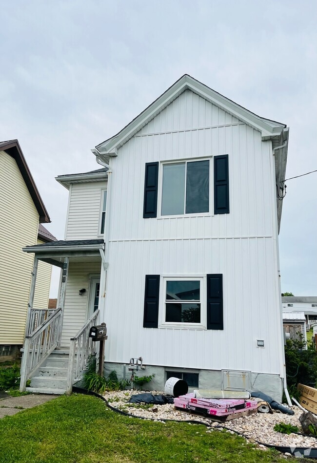 Building Photo - 322 Delaware Ave Rental