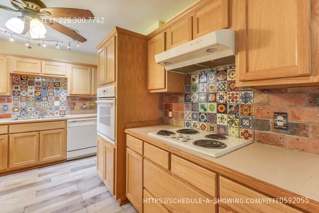 Photo - 139 Beachview Ave