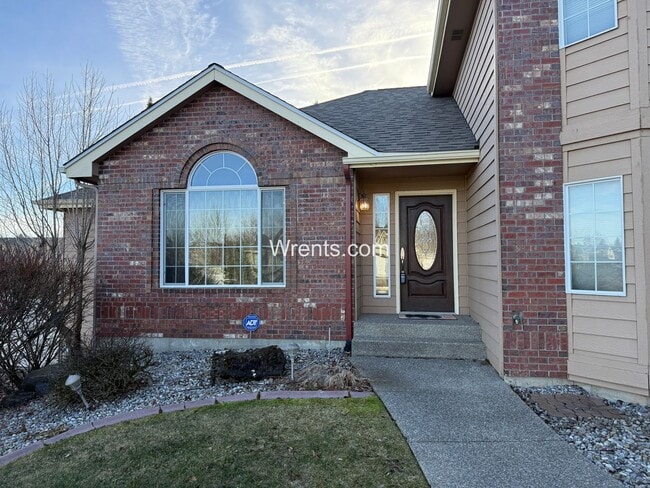 Photo - Beautiful 5-mile prairie home! Available now!