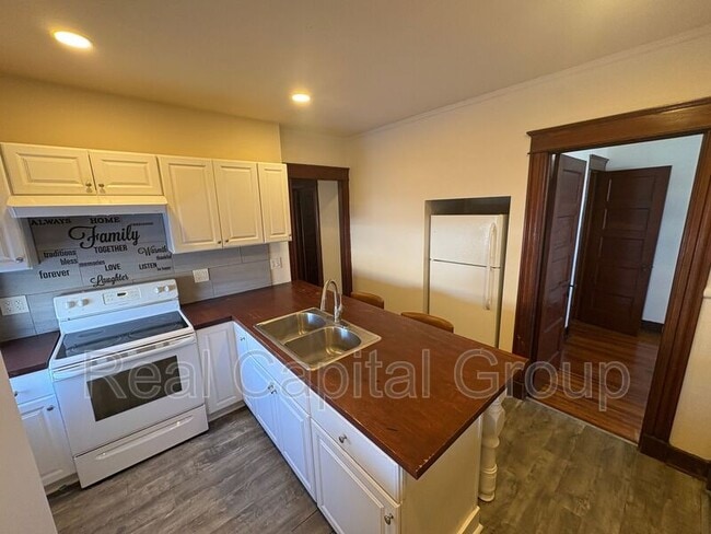 Photo - 69 Lexington Ave Unidad 1