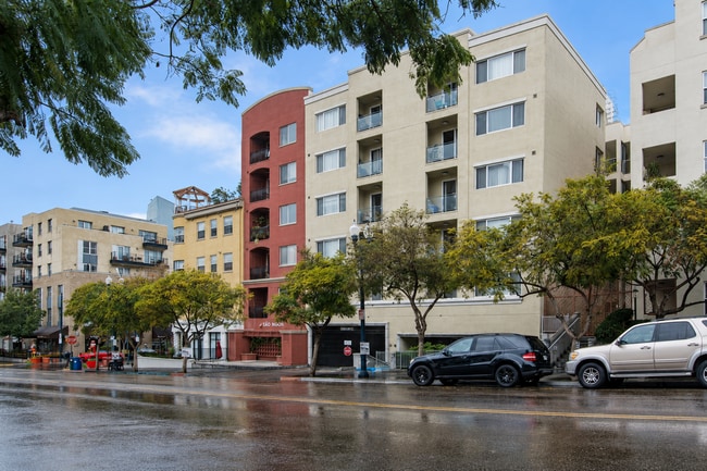 Building Photo - 1601 India St Unit 312