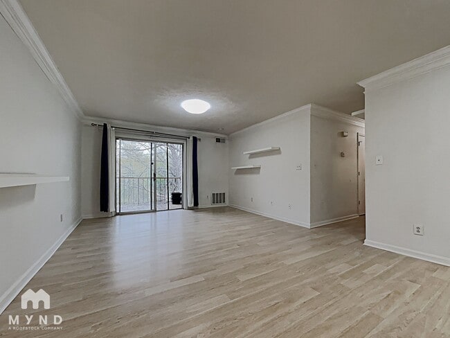 Photo - 7992 Shady Oak Trail