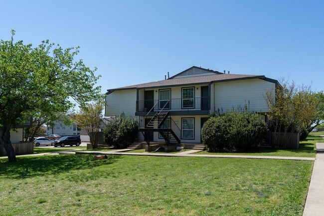 Building Photo - Crestridge Apartments Unit B5