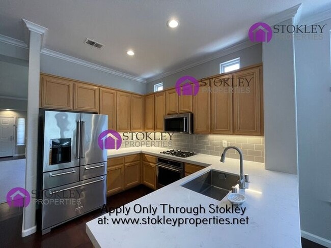 Photo - 208 Stetson Dr