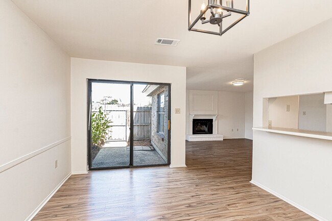 Photo - 2 Bedroom Condo Near Our Lady Of the Lake