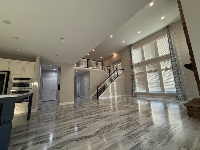 Photo - 6346 Walker Ct
