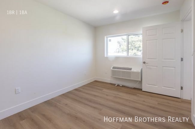 Photo - 1627 E 92nd St Unit 1627