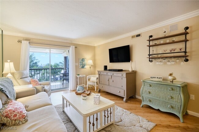 Building Photo - 2121 Collier Ave Unit 518 Rental