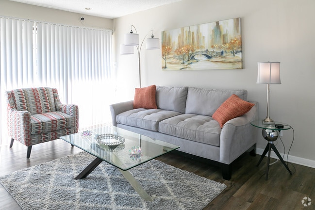 Building Photo - Emerald Park Rental