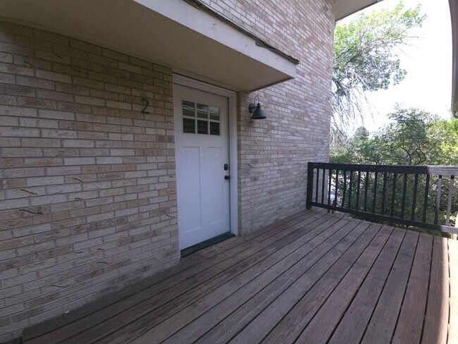 Building Photo - 2473 20th St Unit 2