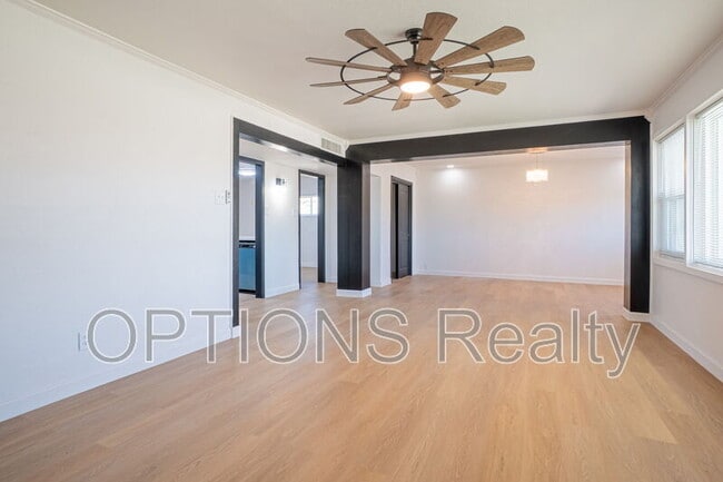 Photo - 204 Balboa Rd
