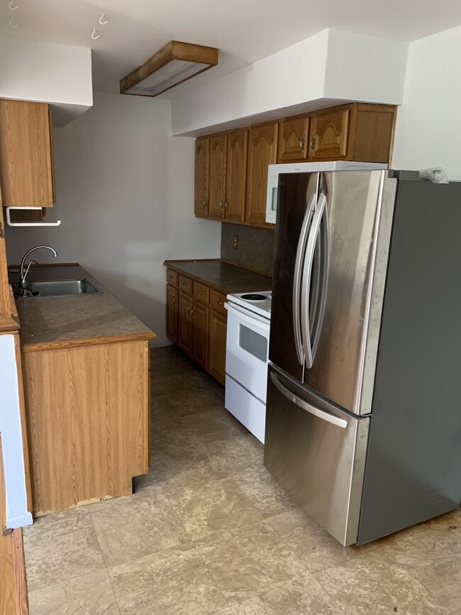 Photo - 135 Old Forge Dr