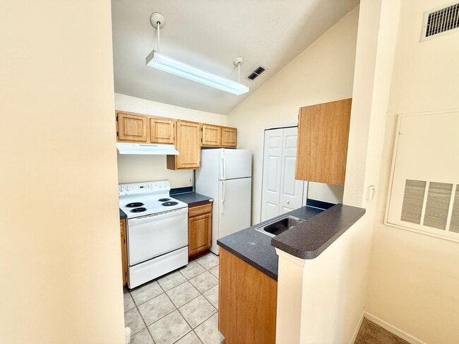 Photo - 3202 Parkchester Square Blvd