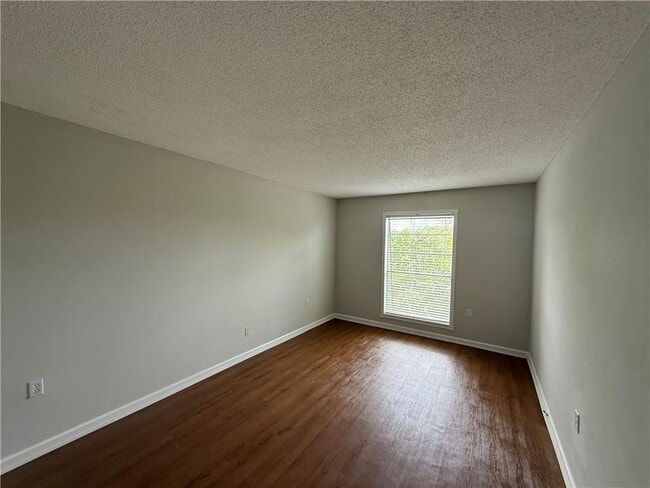 Photo - 332 Riverbend Dr Unit 332