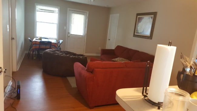 Photo - 1430 Collegeview Ave