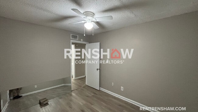 Photo - 4829 McCrory Ave