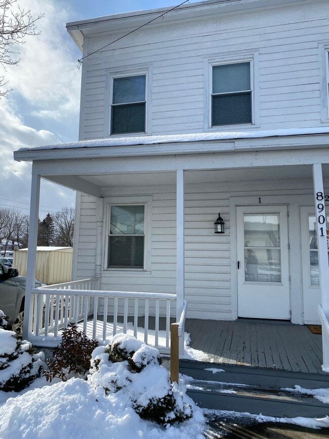 Front - 8901 South St