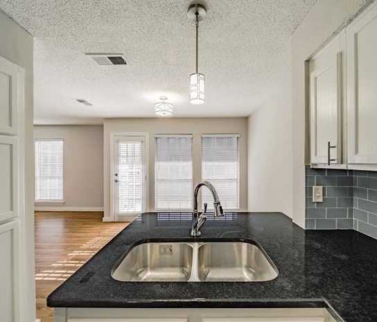 Building Photo - 4067 Beltway-4104 Unit 4104 Rental