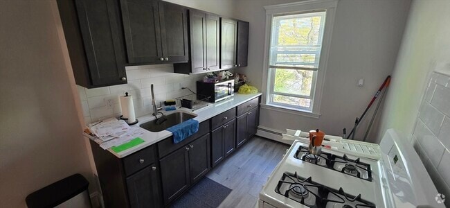 Building Photo - 7-9 Holland Ave Unit 5 Rental