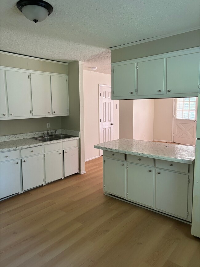 Photo - 217 Herbert St