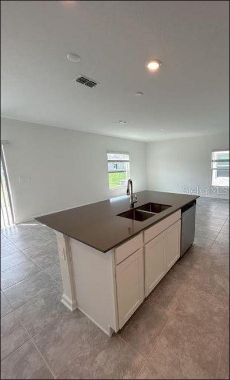 Photo - 323 Heroic Rd