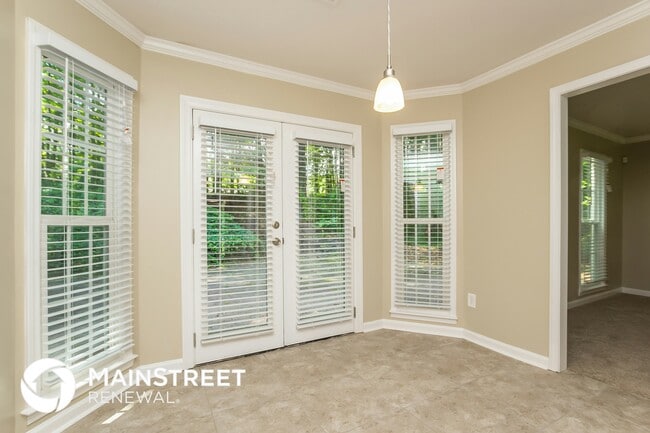 Photo - 320 Sumter Dr NE