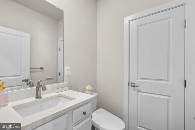 Photo - 12998 Hattontown Square