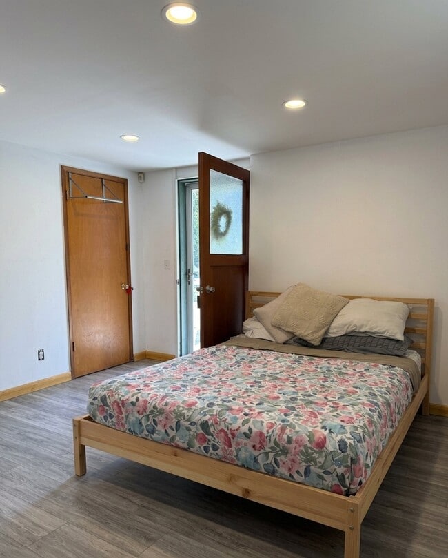 Photo - 118 E 62nd St