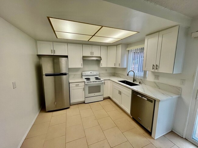 Photo - Hillside Court Vista Ca 92084 Unit 320