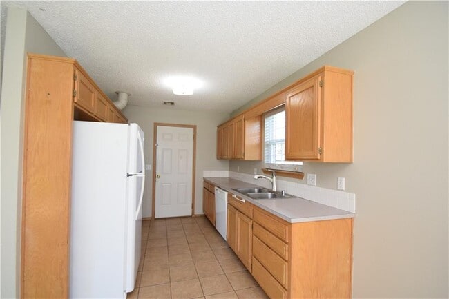 Photo - 3 Burnett Cir