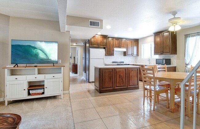 Photo - 414 E Oceanfront Unidad C