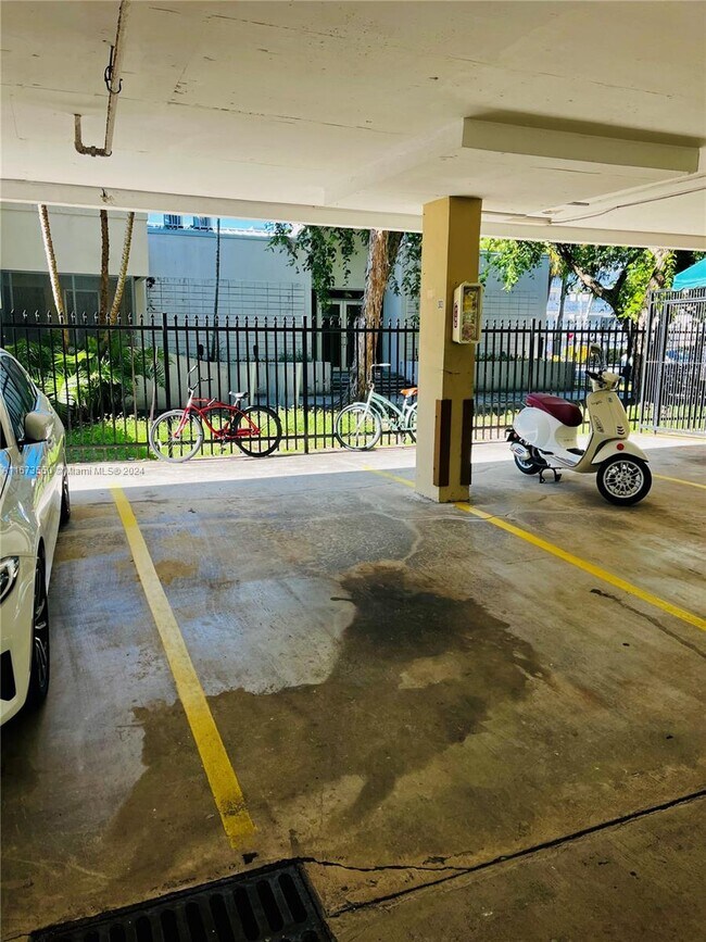 631 Jefferson Ave Condo Unit 303 Condo for Rent in Miami Beach, FL