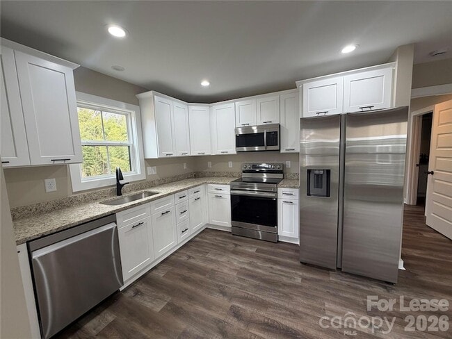 Photo - 620 W Bell St