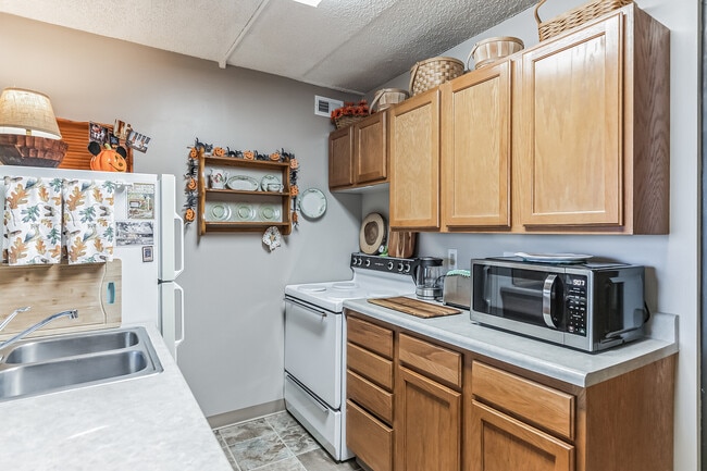 Capitol View Tower Apartments - Seniors 62+