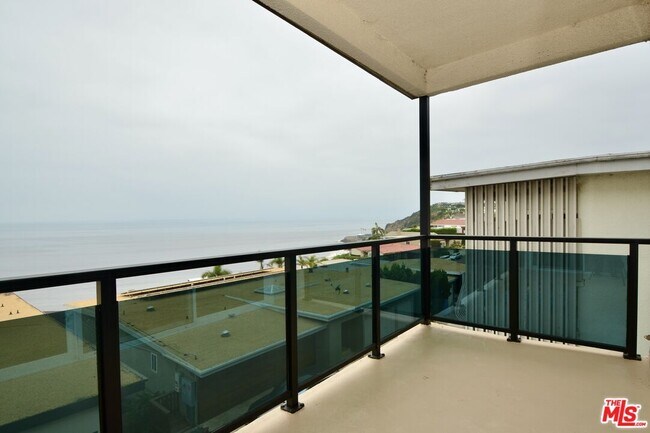 18069 W Coastline Dr Unit 10