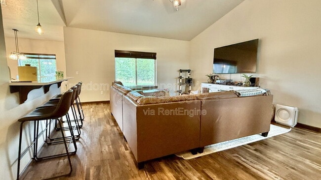Photo - 1519 Delano Rd