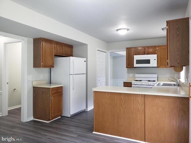Building Photo - 5906 Cascade Dr Rental