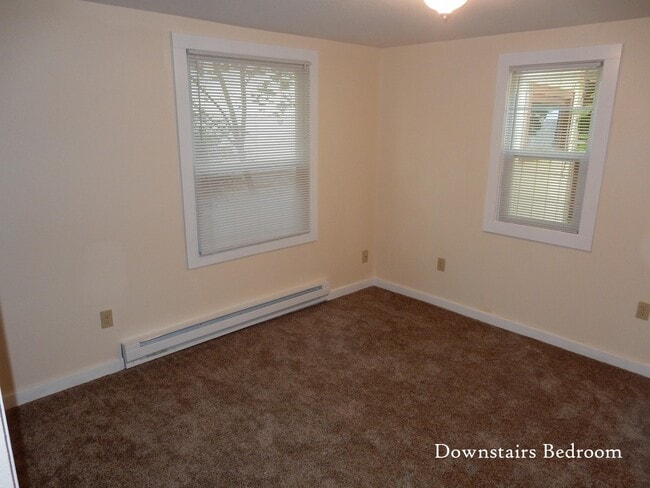 Photo - 985 Cross St SE