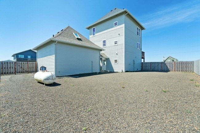 Photo - 1140 Ocean Shores Blvd SW