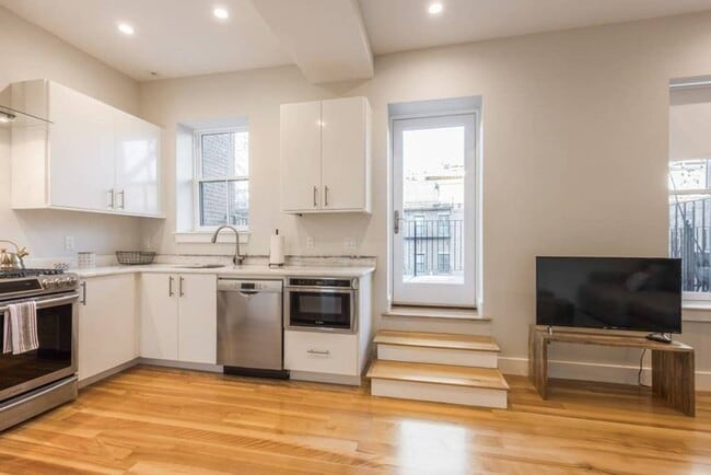 Photo - 666 Massachusetts Ave Unit 3