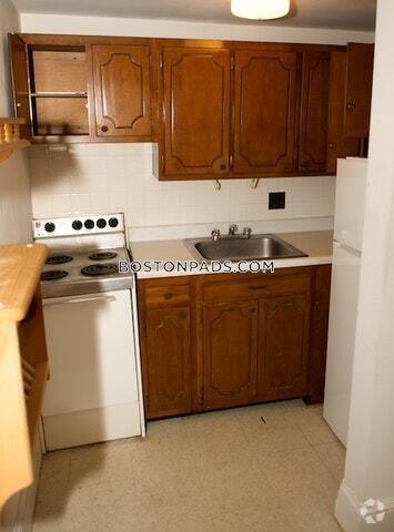 Building Photo - 1315 Commonwealth Ave Rental