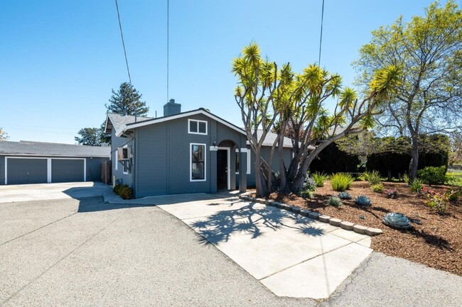 BRIGHT, OPEN LAYOUT SUNNYVALE HOME || - BRIGHT, OPEN LAYOUT SUNNYVALE HOME ||