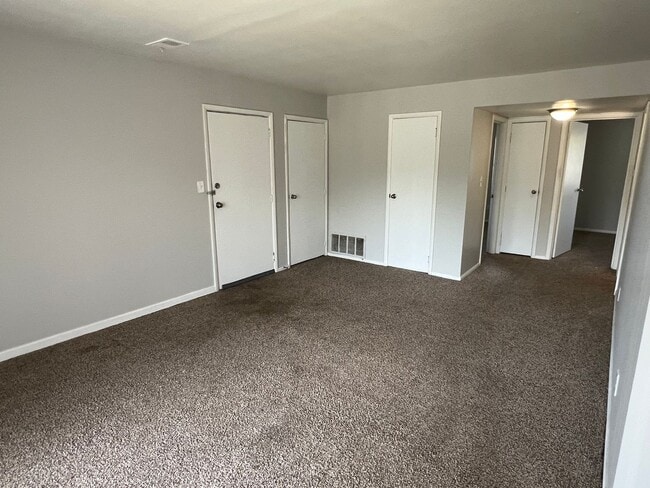 Photo - Warren Park 2 Bedroom Apartment Unit 9128 E 10th St- 4