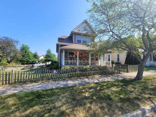 LARGE DOWNTOWN HOME WITH LARGER THAN AVERA... - LARGE DOWNTOWN HOME WITH LARGER THAN AVERA...