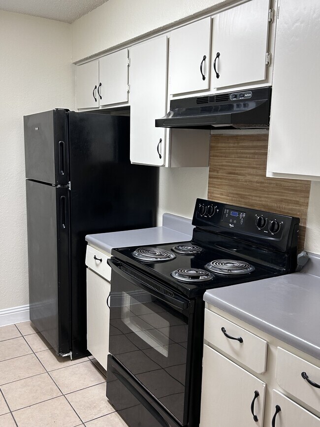 Photo - 605 McQueary St Unit 1