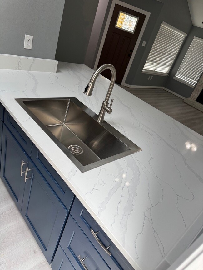 Photo - 7511 Log Cradle Dr