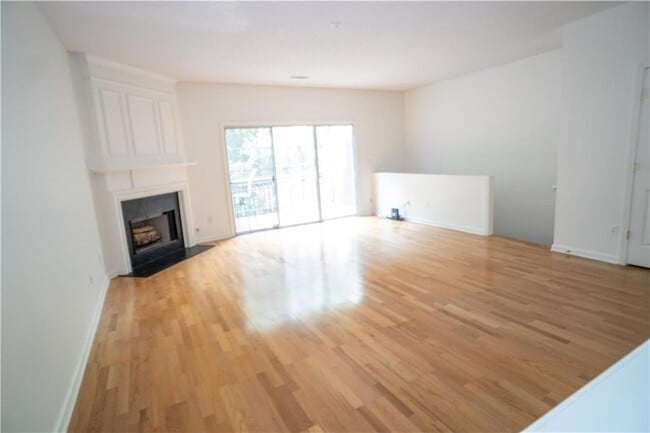 Photo - 9155 Nesbit Ferry Rd Townhome