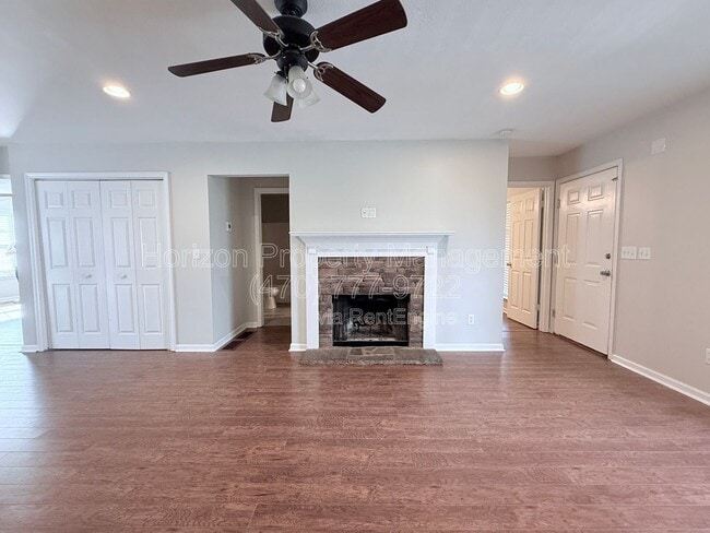 Photo - 9295 Horseshoe Bend